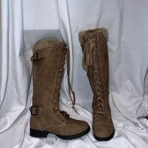 Tan flat boot lace up